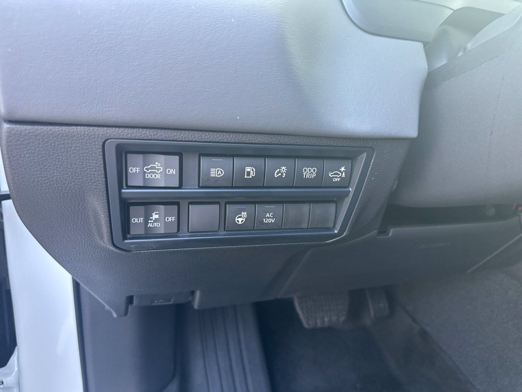 Used 2026 Toyota Tundra Capstone AWD/4WD image 21