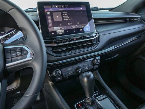 Used 2022 Jeep Compass Altitude image 12