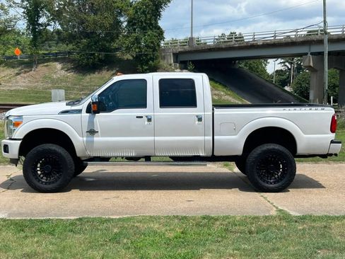 Used 2016 Ford F250 Platinum w/ FX4 Off-Road Package AWD/4WD image 2