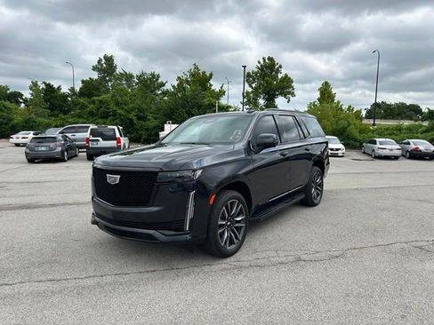 Used 2023 Cadillac Escalade Sport Platinum RWD image 1