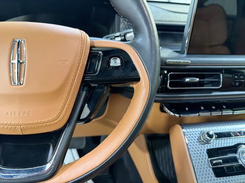 Used 2023 Lincoln Aviator Black Label w/ Dynamic Handling Package image 15