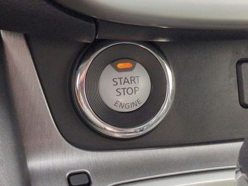 Used 2022 Nissan Murano SV image 26