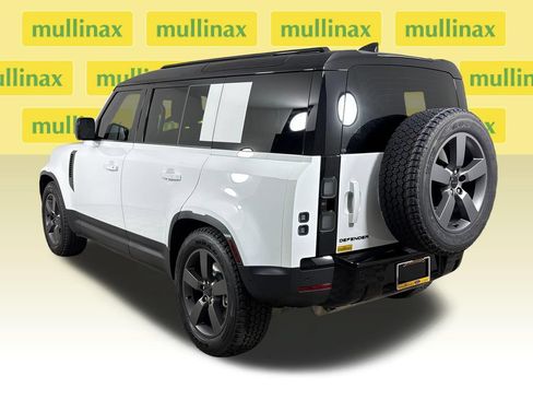 Used 2026 Land Rover Defender 110 S AWD/4WD image 9