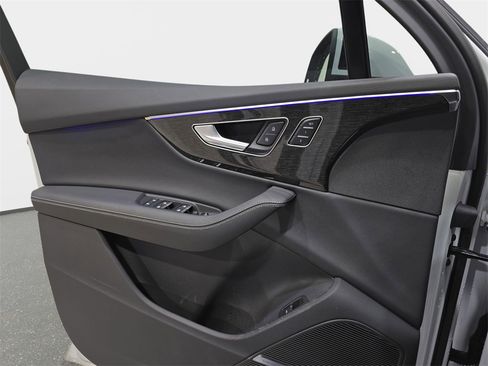 Certified 2025 Audi Q7 2.0T Premium Plus w/ Premium Plus Package image 28