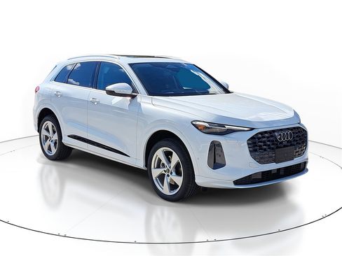 New 2025 Audi Q5 Premium Plus image 1