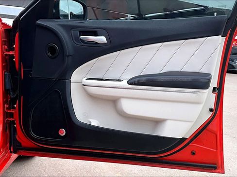 Used 2017 Dodge Charger SXT w/ Plus Group image 22