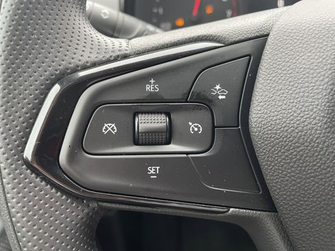 Certified 2025 Chevrolet Trax LS image 56