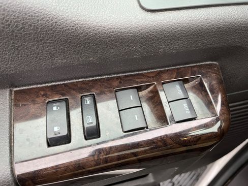 Used 2014 Ford F250 Platinum w/ FX4 Off-Road Package image 44