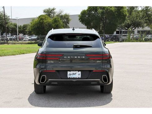 Used 2025 Genesis GV70 2.5T AWD/4WD image 4