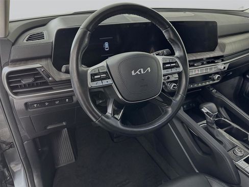 Used 2023 Kia Telluride EX image 9