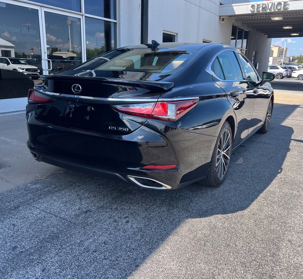 Used 2024 Lexus ES 350 w/ Premium Package FWD image 7