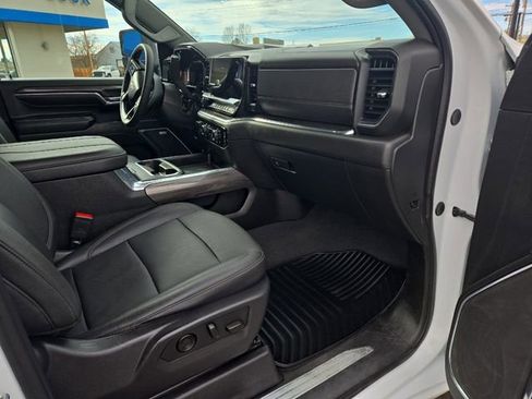 Used 2024 Chevrolet Silverado 2500 LTZ w/ LTZ Convenience Package AWD/4WD image 26