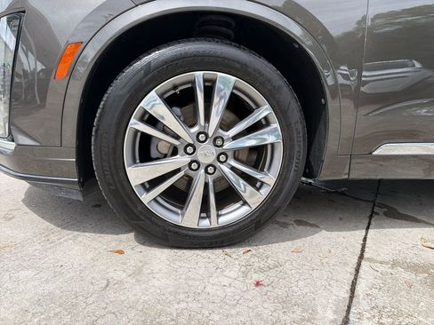 Used 2020 Cadillac XT6 Premium Luxury image 12