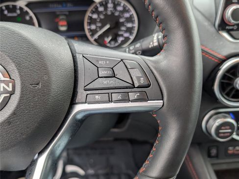 Used 2025 Nissan Sentra SR w/ SR Premium Package image 23