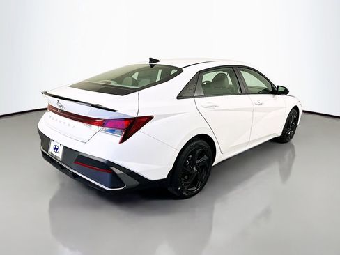 New 2026 Hyundai Elantra Sport image 5