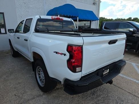 Used 2023 Chevrolet Colorado W/T w/ WT Convenience Package II AWD/4WD image 3