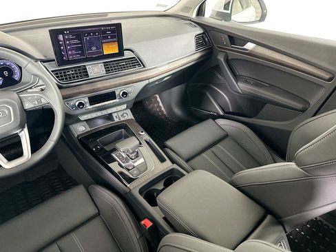 New 2025 Audi Q5 e Premium Plus image 22