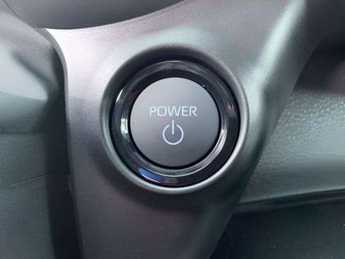 Used 2025 Toyota Sienna XLE Woodland Edition image 23