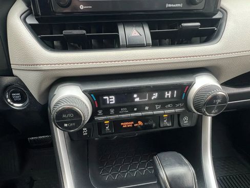 Used 2020 Toyota RAV4 XLE w/ XLE Grade Weather Package image 17