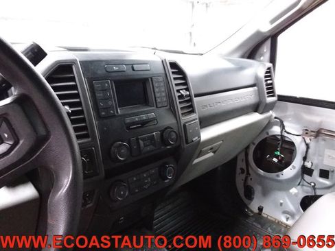 Used 2020 Ford F250 XL w/ Power Equipment Group image 6