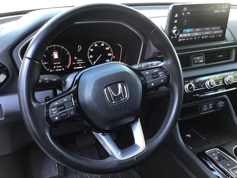 Used 2024 Honda Pilot Touring image 18