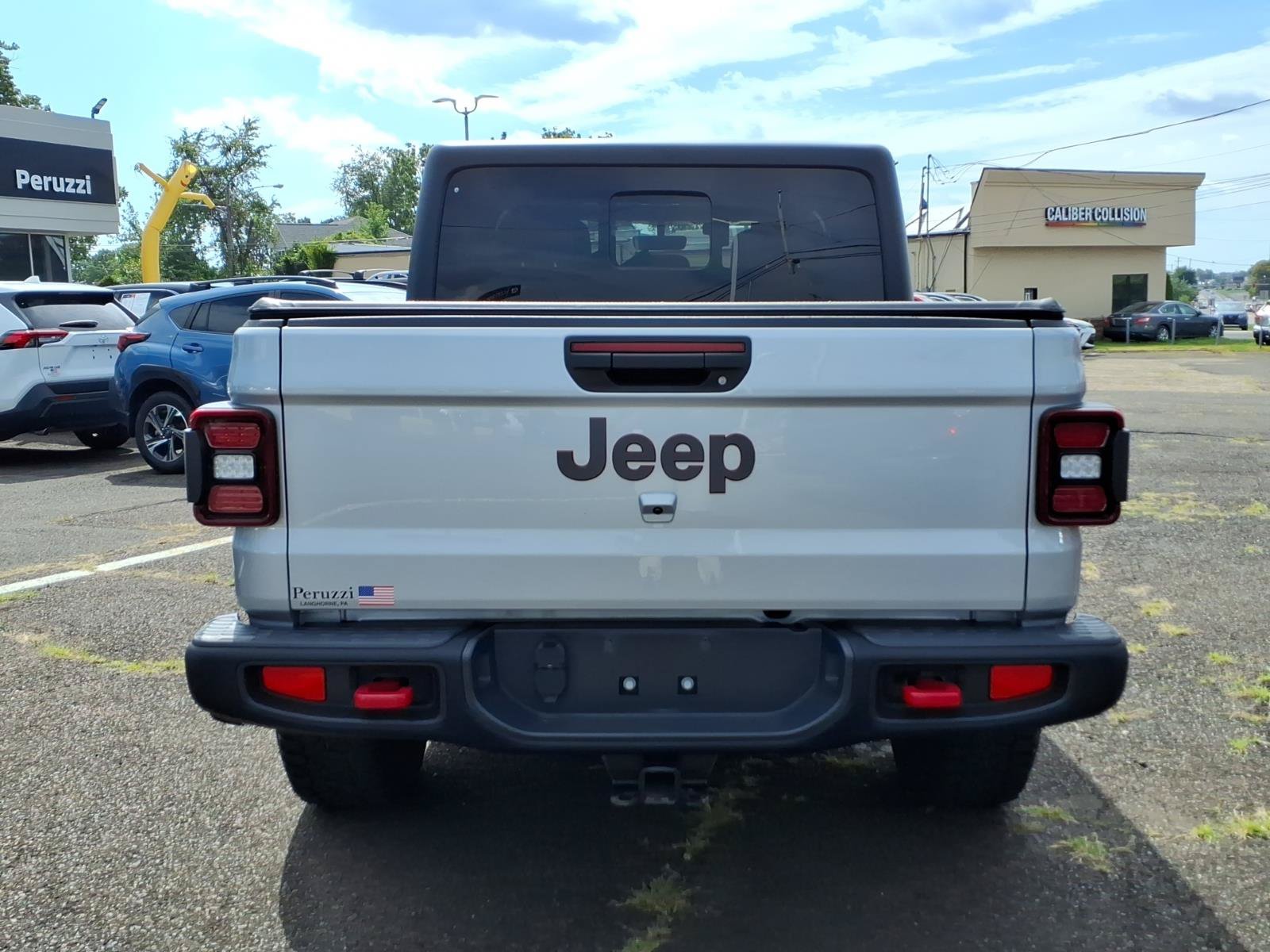 Used 2022 Jeep Gladiator Rubicon w/ LED Lighting Group AWD/4WD image 4