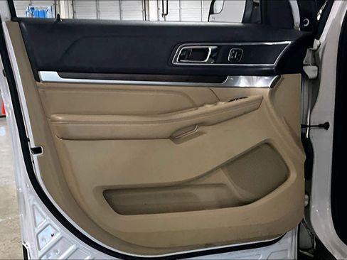 Used 2017 Ford Explorer Limited FWD image 21