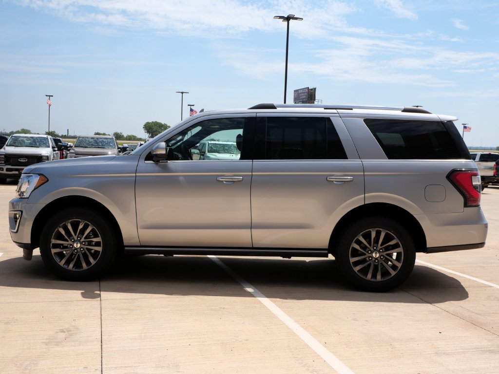 Used 2021 Ford Expedition Limited AWD/4WD image 3