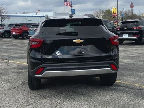 Certified 2025 Chevrolet Trax LT w/ Driver Confidence Package image 7