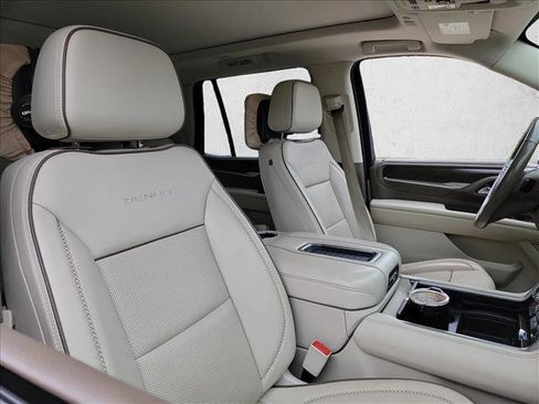 Used 2021 GMC Yukon Denali w/ Denali Ultimate Package AWD/4WD image 15