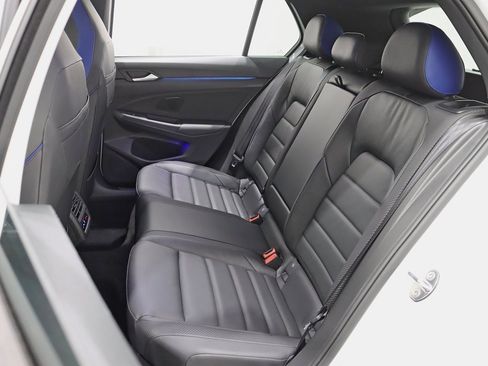 Used 2022 Volkswagen Golf R image 25