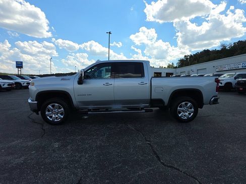 Used 2023 Chevrolet Silverado 3500 LTZ w/ LTZ Plus Package AWD/4WD image 5