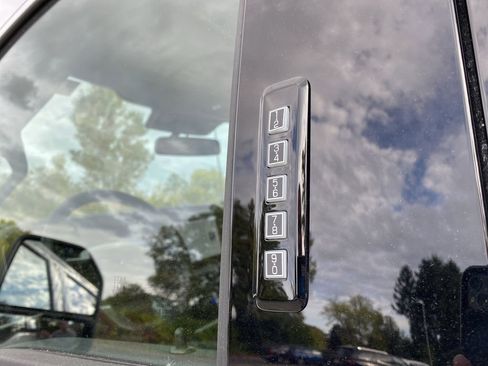 New 2026 Ford F250 Lariat w/ FX4 Off-Road Package image 21