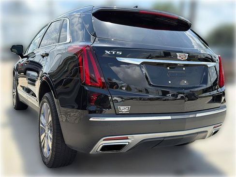 Used 2024 Cadillac XT5 Premium Luxury w/ Platinum Package FWD image 4