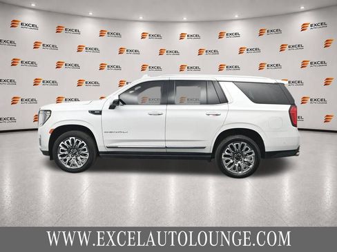 Used 2023 GMC Yukon Denali Ultimate AWD/4WD image 2