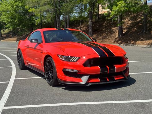 Used 2016 Ford Mustang Shelby GT350 w/ Technology Package RWD image 16