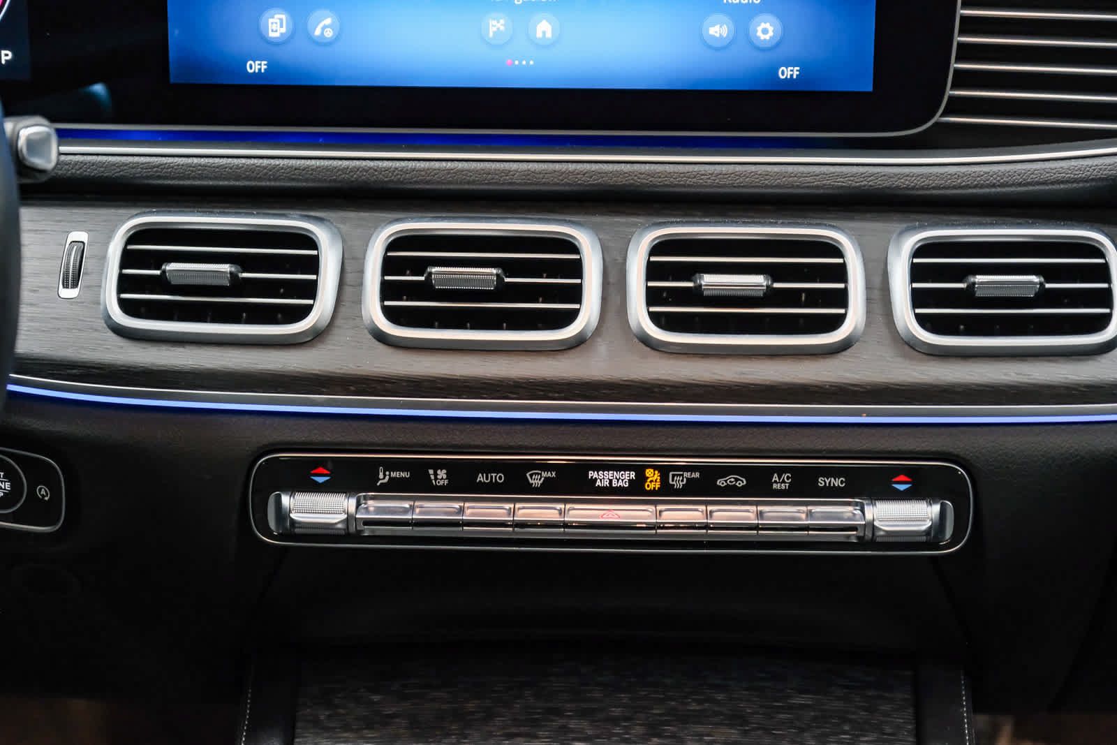 Certified 2025 Mercedes-Benz GLE 350 4MATIC image 15