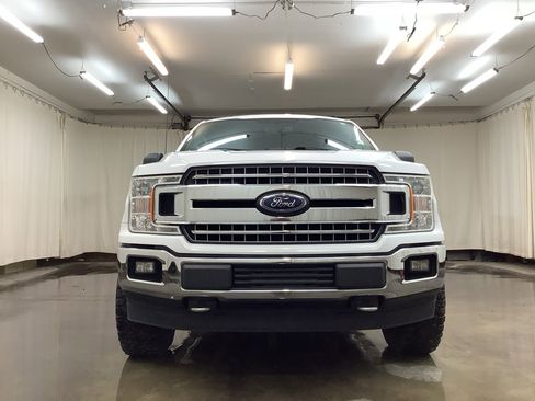 Used 2018 Ford F150 XLT w/ Equipment Group 302A Luxury AWD/4WD image 11
