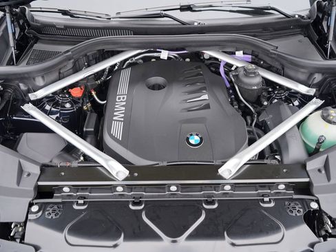 Used 2026 BMW X5 xDrive40i w/ M Sport Package image 21
