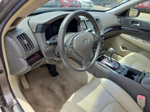 Used 2013 INFINITI G37 x Sedan w/ Premium Pkg AWD/4WD image 10