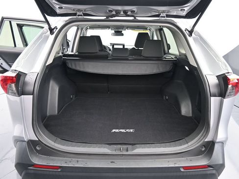 Used 2023 Toyota RAV4 XLE AWD/4WD image 19