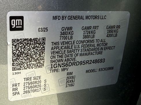 Used 2025 Chevrolet Suburban Z71 AWD/4WD image 16