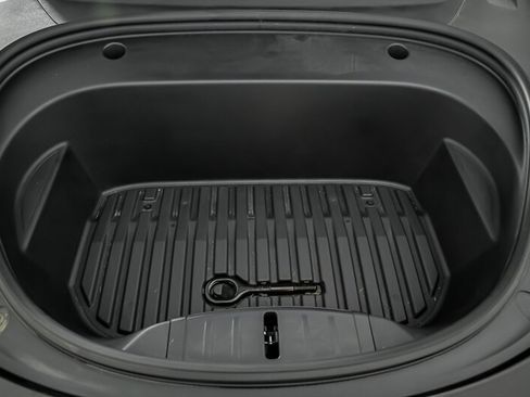 Used 2023 Tesla Model 3 Standard Range RWD image 11