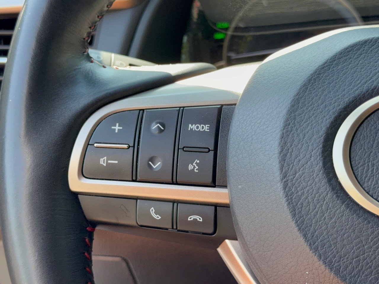 Used 2018 Lexus RX 350L FWD w/ Premium Package image 18