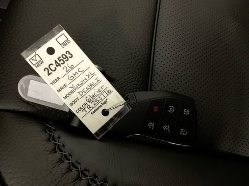 New 2026 GMC Yukon XL Denali w/ Denali Reserve Package image 47