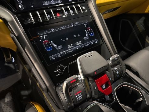 Used 2024 Lamborghini Urus S image 24