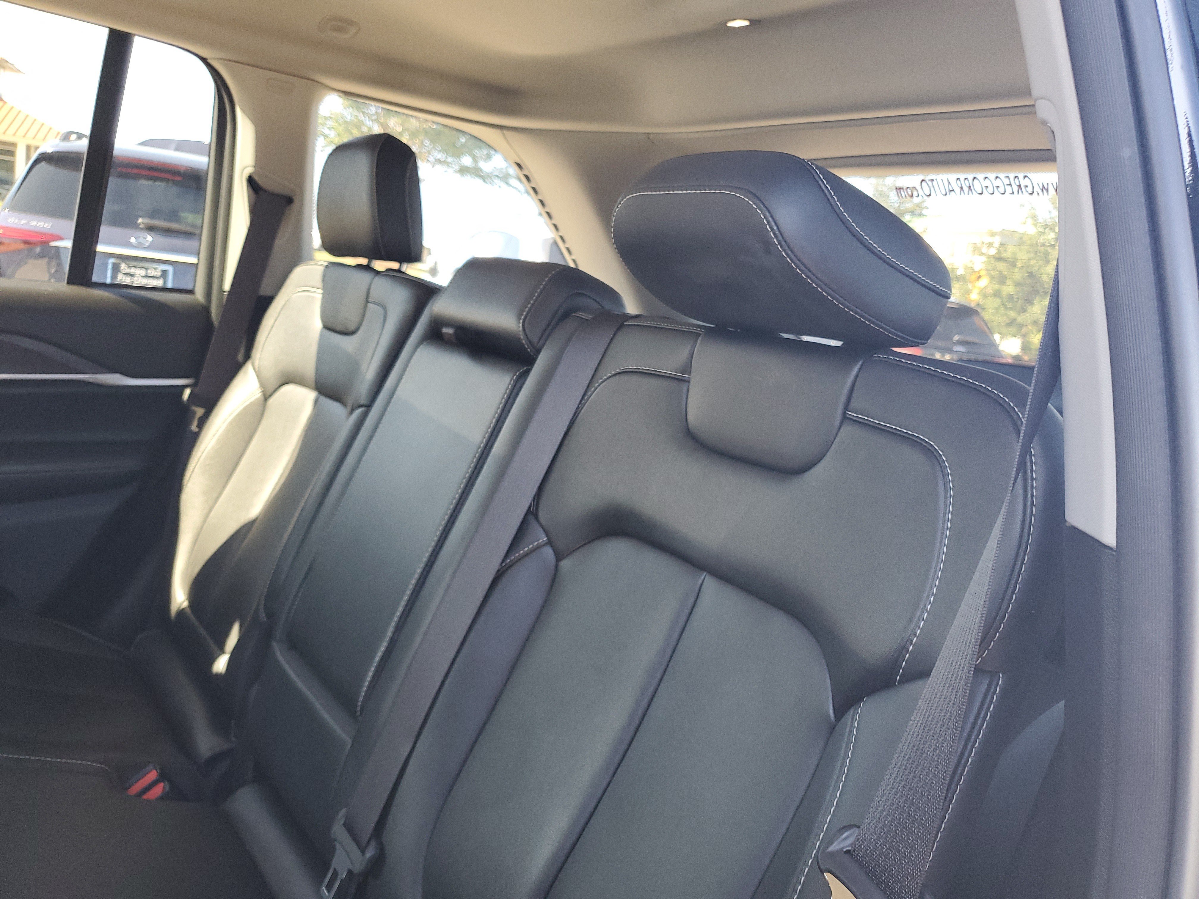 Used 2023 Jeep Grand Cherokee Limited AWD/4WD image 26