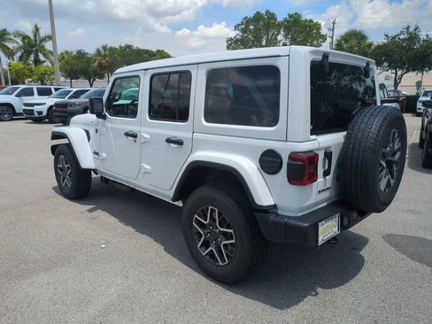 New 2026 Jeep Wrangler Unlimited Sahara AWD/4WD image 7