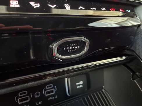 New 2026 Jeep Grand Cherokee Altitude AWD/4WD image 31