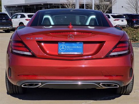 Certified 2019 Mercedes-Benz SLC 300 image 5